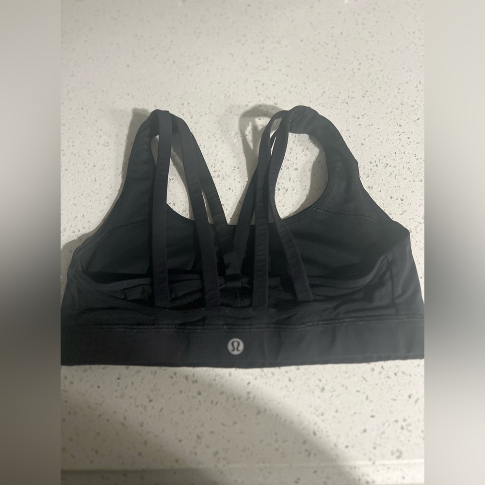 Black lululemon sports bra